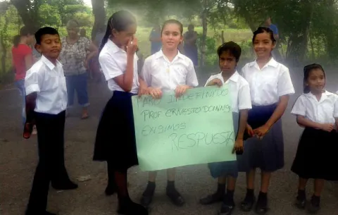 Escuela en Las Tablas en paro indefinido por falta de trabajador manual