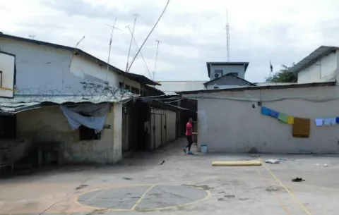 Detenidos deberán ser divididos por hacinamiento en cárcel de Las Tablas