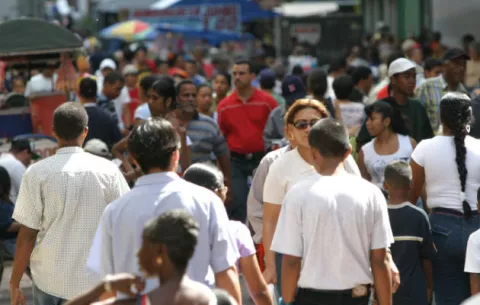 Desaceleración económica provoca 5 mil contratos menos de trabajo