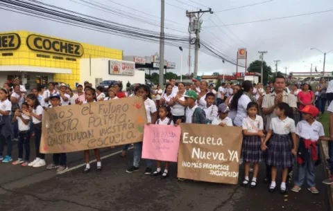 Exigen al Meduca respuesta para Escuela Miguel Alba de Soná