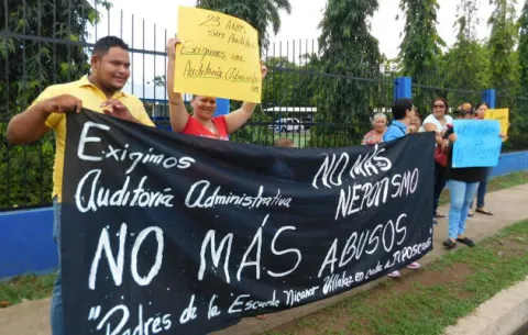 Denuncian nepotismo y exigen auditoría en escuela Nicanor Villalaz