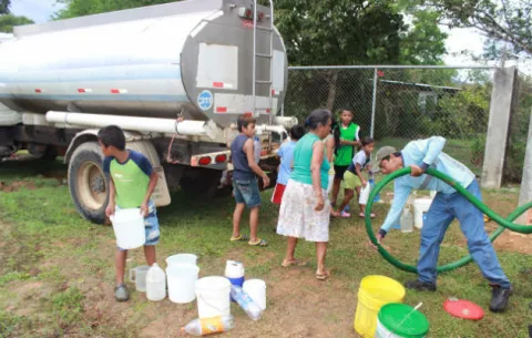 Sin agua en Cañazas cabecera por desperfectos en equipos de bombeo