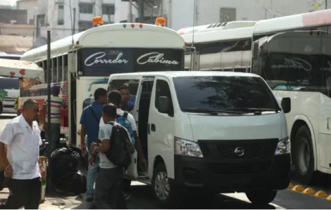 Gobierno suspenderá certificados de operación a transportistas en paro