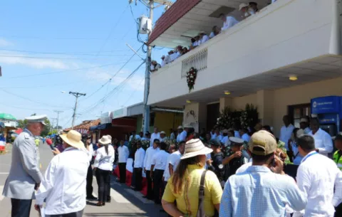 Marcharán vestidos de luto en desfile del 10 de Noviembre en La Villa