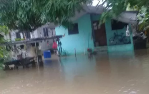 Lluvias afectan tres casas en La Villa; el río Tonosí se salió de su cauce
