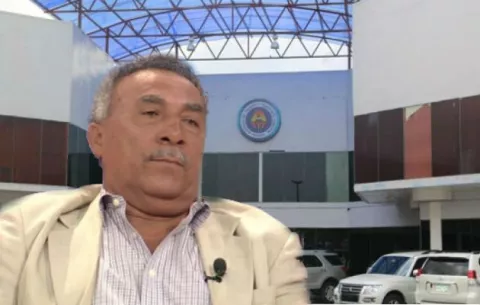 Hija de diputado Carlos Santana renuncia a la ATTT tras polémica