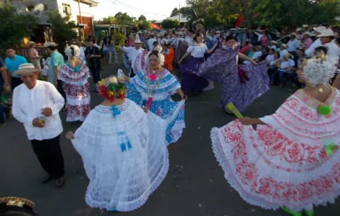 Arranca Festival Nacional del Tambor y la Pollera en San José de Las Tablas