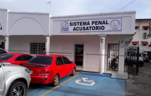 Medida cautelar a menor que disparó en la cabeza a empresario italiano