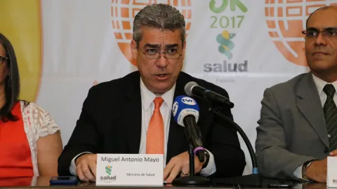 Minsa en alerta por posible venta de presuntos alimentos plásticos