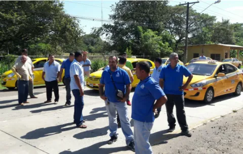 Taxistas de La Villa se cansaron de la persecución y paralizan la vía