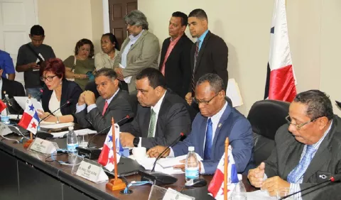 Piden presencia de la sociedad civil en Comisión de Presupuesto