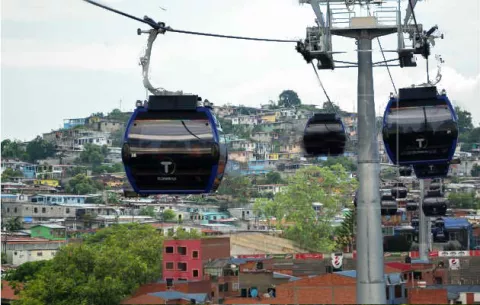 Cumberbatch recibe información para gestionar teleférico en San Miguelito