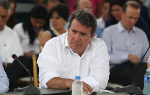 Asamblea aprueba citación a ministro del MOP, Ramón Arosemena