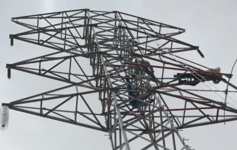 Empresarios piden adecuaciones al marco regulatorio del sector energético