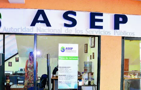 Empresas distribuidoras tendrán que establecer oficinas de atención por mal servicio eléctrico