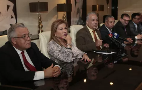 'En estricta legalidad, Martinelli debe salir bajo fianza', advierte defensa