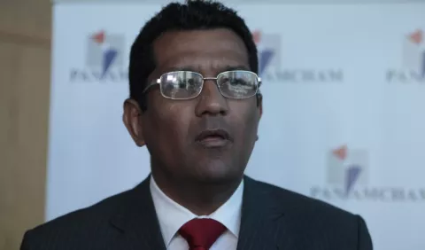 Emilio Sempris insiste  en 'reparación' a pista de Coiba