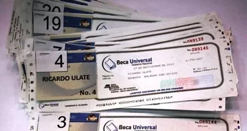 Último pago de becas se realiza de forma rápida y sin exclusión