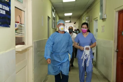 Panamá supera los mil casos de COVID-19 en tan solo cuatro días