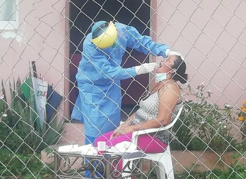 ¡Esto no mejora! Una persona muere cada hora en Panamá por coronavirus