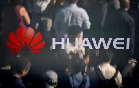 EE.UU. golpea a Huawei con restricciones de visados por violar derechos humanos