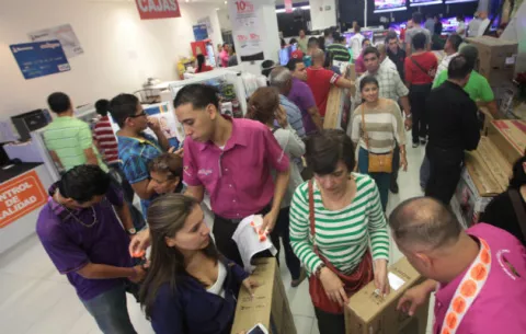Comercios registran $900 millones en pérdidas mensuales