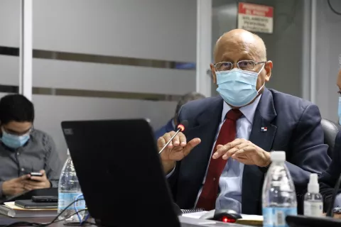 Ministro Alexander: Déficit fiscal del Sector Público No Financiero estará muy cercano al 9% del PIB