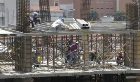 Gobierno proyecta la reapertura de 800 obras privadas de construcción