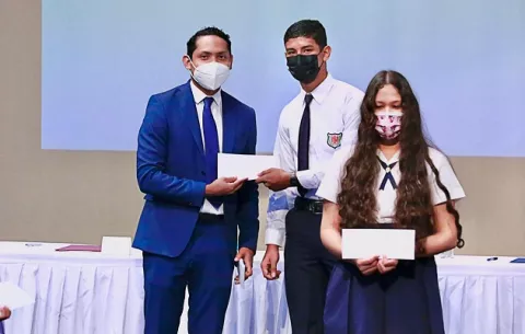 Ifarhu captará a estudiantes que no aparecen en el PASE-U y analiza retiro de efectivo por la cédula