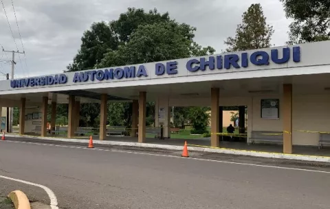 Rectora de la Unachi confirma que el Tribunal de Cuentas cauteló sus bienes y rechaza denuncia por peculado