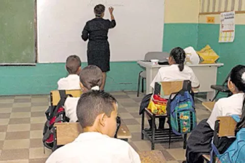 Más de 150 escuelas se sumarán a clases semipresenciales a partir del próximo lunes 14 de junio