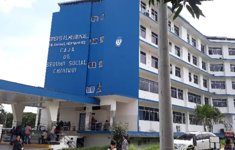 Joven agredido a machetazos en Dolega se encuentra en estado delicado en el hospital Rafael Hernández