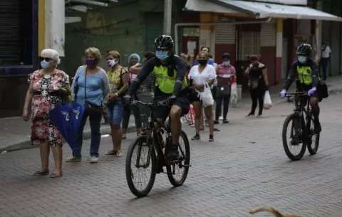 Cuarentena total los domingos está afectando el turismo y el comercio de 13 distritos de Panamá