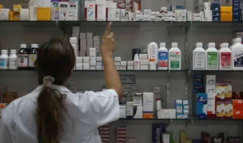 Farmacia Solidaria, la propuesta del gobierno para ofrecer medicamentos a bajo costo, ¿en qué consiste?