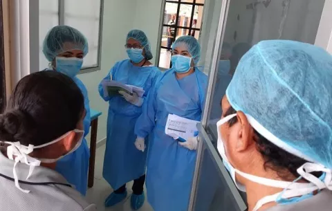 Abril de 2022 cerró como el mes con menos muertes por covid-19 desde que inició la pandemia