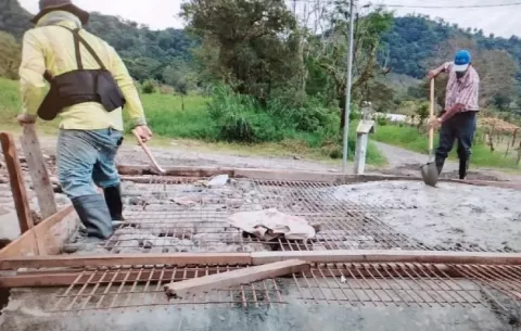 Productores de Tizingal en Nueva California, Tierras Altas, esperan culminación de vado