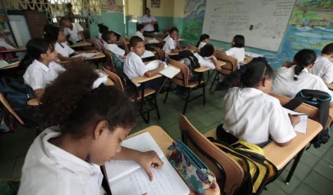 ¿Por qué hay $76.6 millones en saldo del FECE?; directores de planteles advierten burocracia