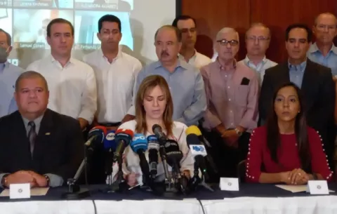Cámara de Comercio exige al Gobierno implementar plan de austeridad y la renuncia de la rectora de la Unachi