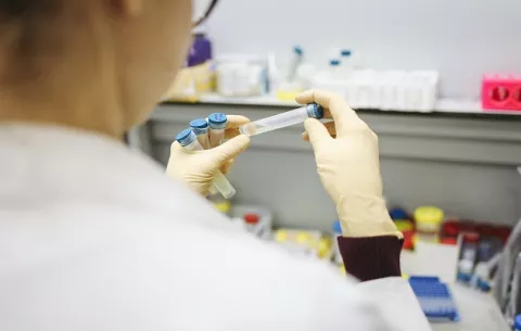 Detectan en China más de una treintena de casos de un nuevo virus de origen animal