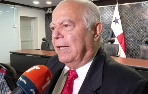 Subcomisión analiza proyecto de Ley que crea registro de obras públicas inconclusas
