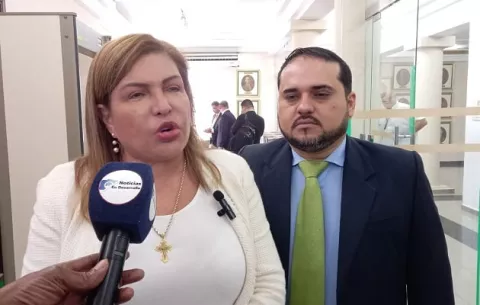 Alejandro Pérez: 'Condena contra Alma Cortés es política'