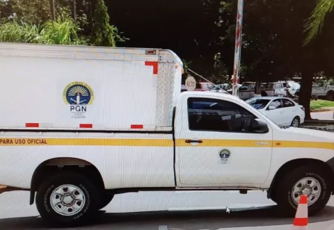 Mujer muere al colisionar motocicleta en la que viajaba