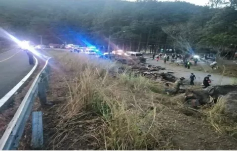 Peritos evalúan velocidad en curva de tragedia en Gualaca