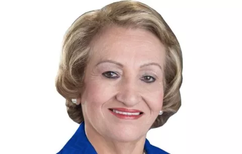 Rectora de UNACHI oficializa su postulación a reelección