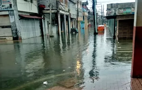 Cámara de Comercio plasma desidia que sumerge a Colón