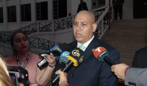 Fiscal Márquez reconoce que investigó a Ricardo Martinelli fuera de término