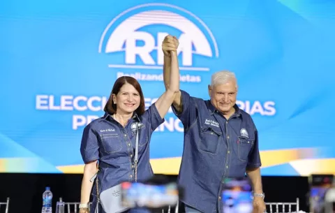 Martinelli anuncia a Marta Linares como su vicepresidenta