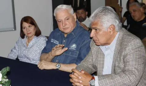 Mulino: "Orgulloso de iniciar la carrera presidencial junto a Martinelli"