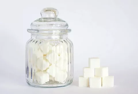 ¡Cuidado con el azúcar agregada en los alimentos!