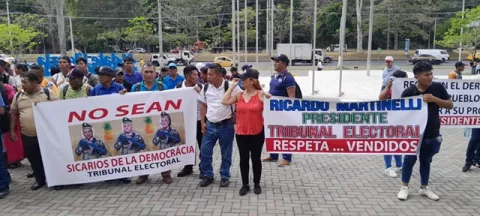 Miembros de RM exigen al TE respetar la democracia